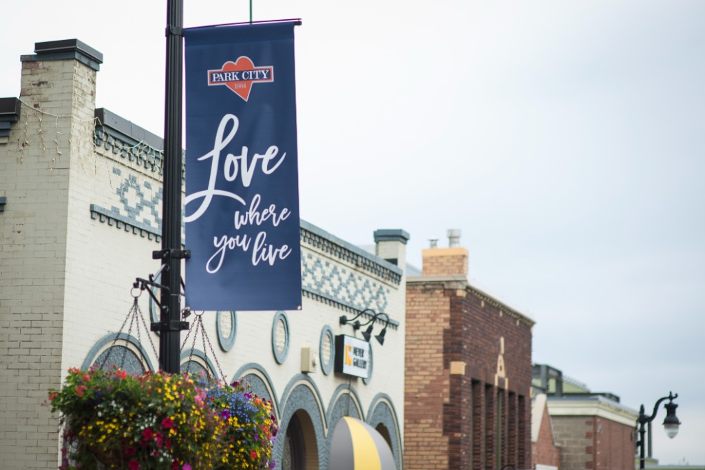 Park City street banner, Love where you live on navy